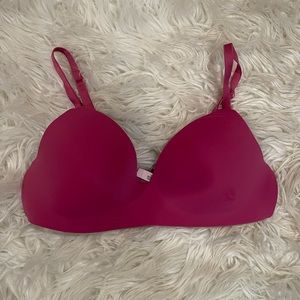 VICTORIA SECERT wireless tshirt bra